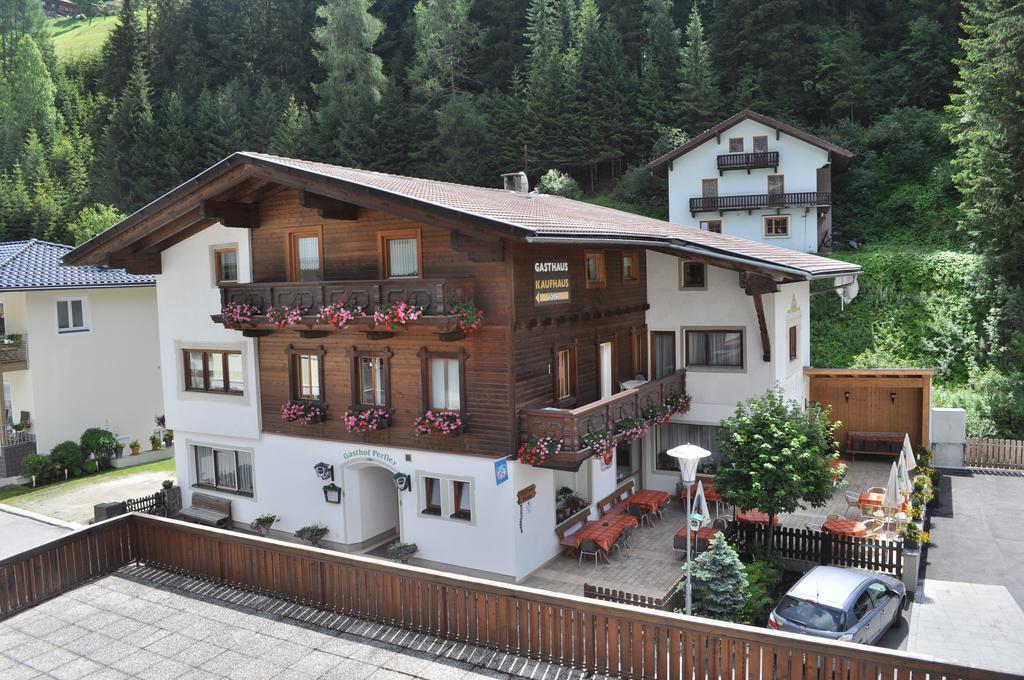 Hotel Gasthof Perfler Außervillgraten Exterior foto